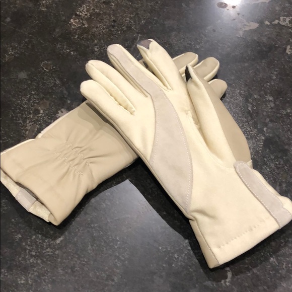 isotoner Other - Ladies  Isotoner Gloves size xs/sm